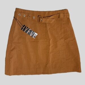 mini skirt with belt